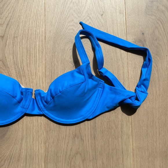 BNWT Midori Dawn bikini top - pacific - Picture 4 of 6